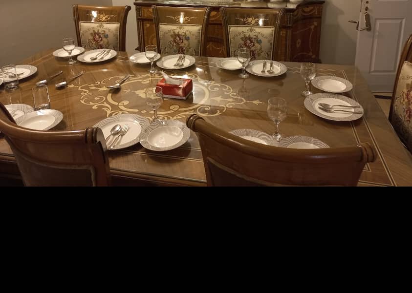 Dining table with 8 chairs 0
