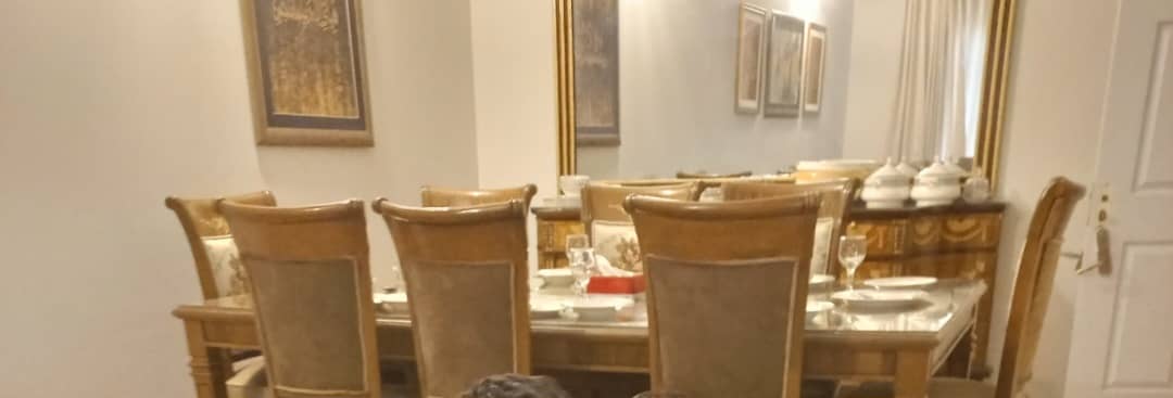 Dining table with 8 chairs 1