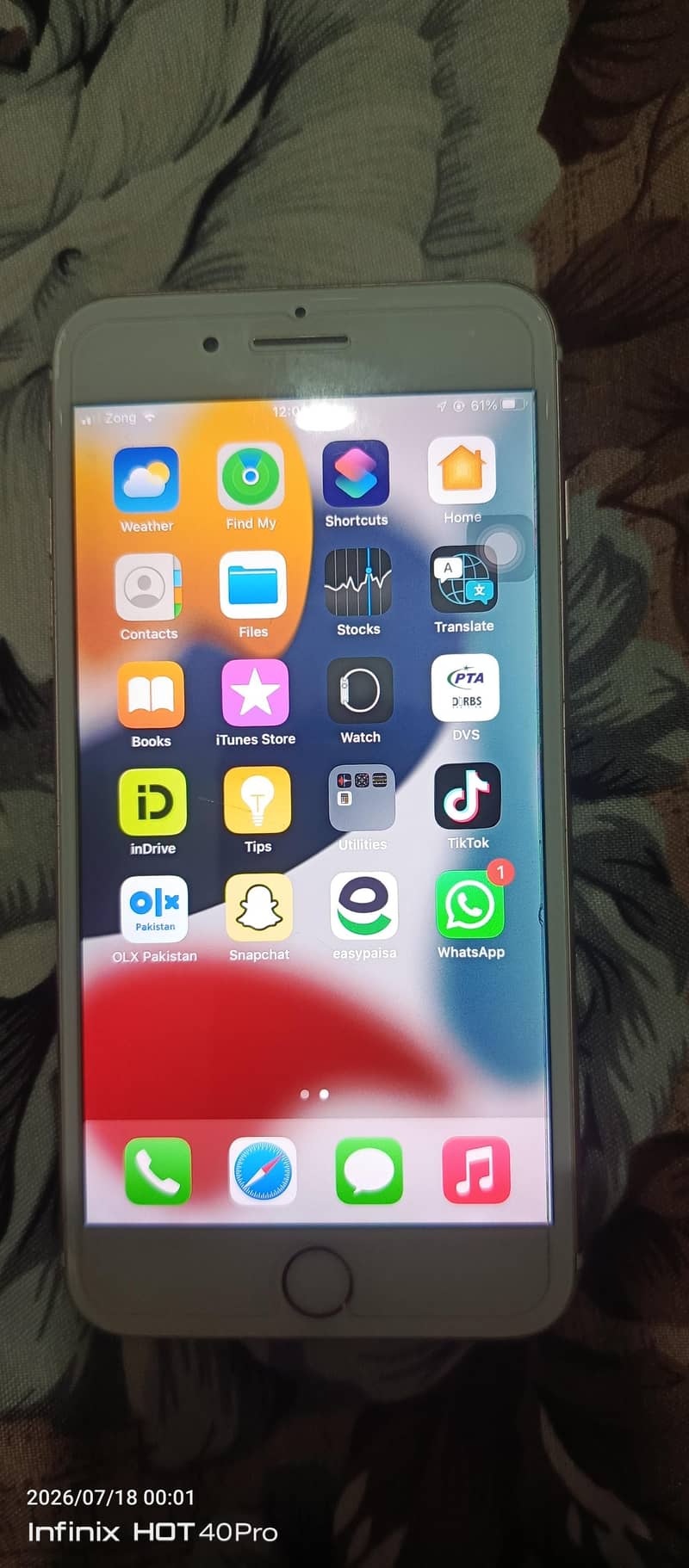 Apple iPhone 7 Plus 0