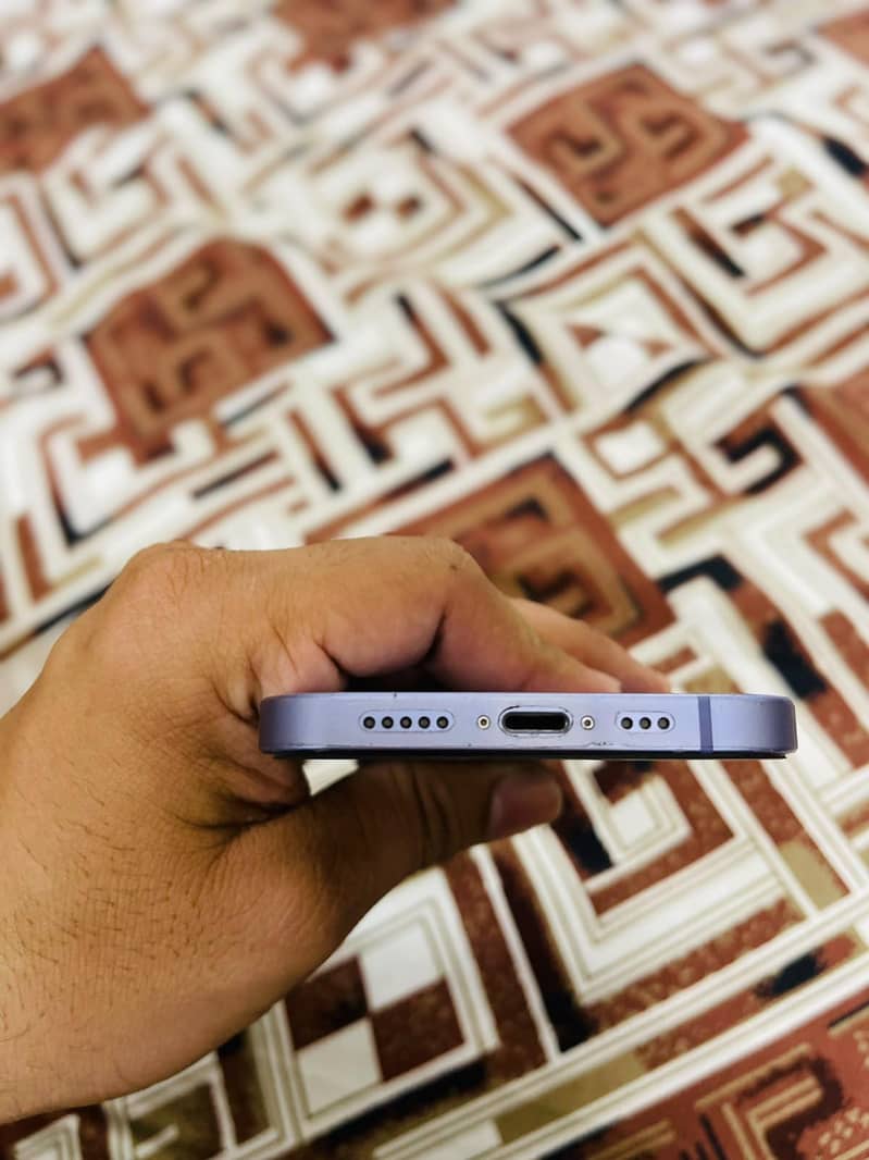 Apple iPhone 12 2