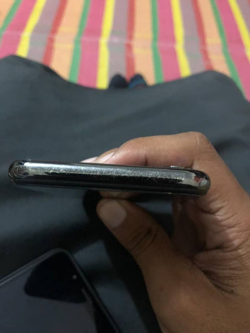 Apple iPhone X 0
