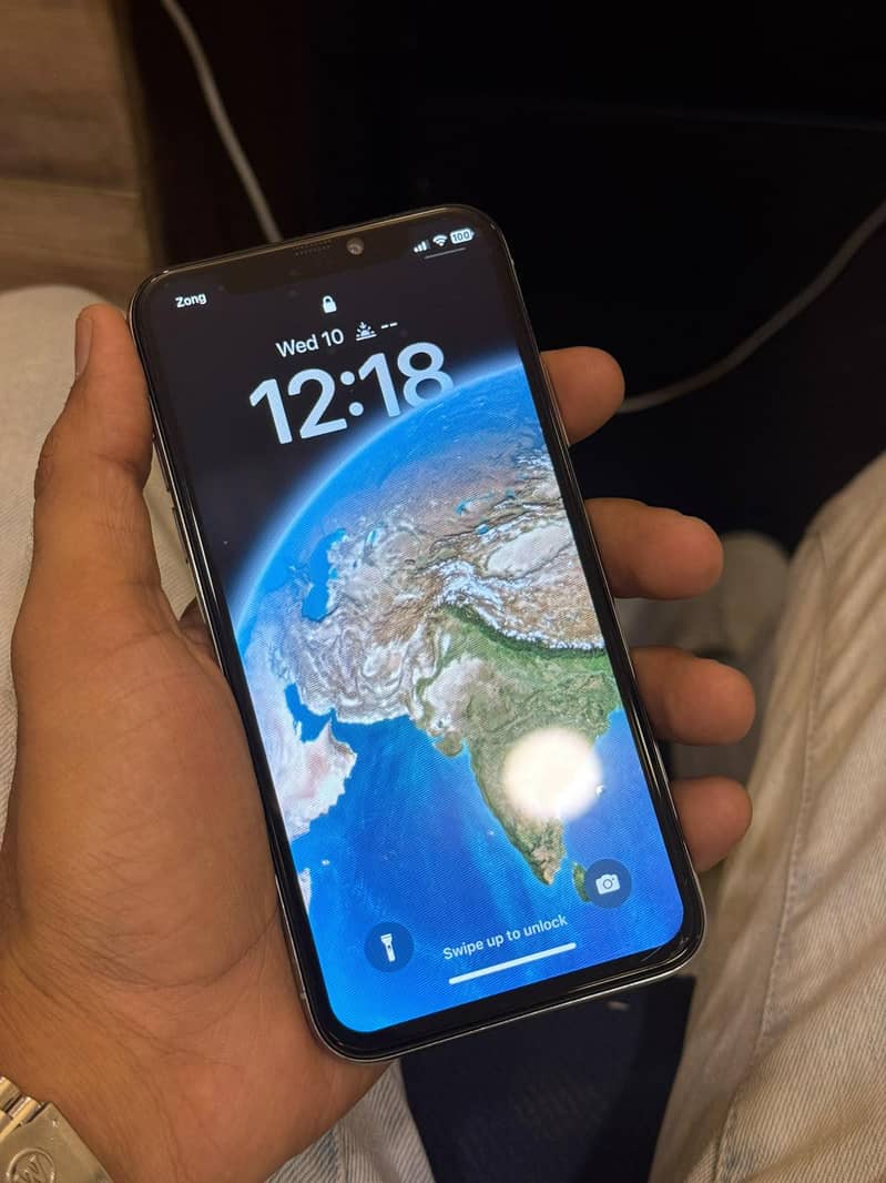 Apple iPhone X 1