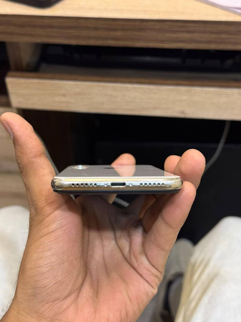 Apple iPhone X 2