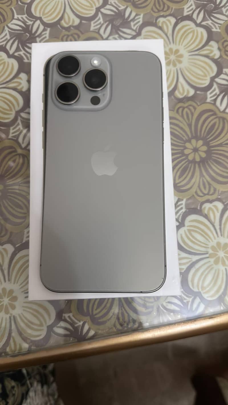 Apple iPhone 15 Pro Max 1