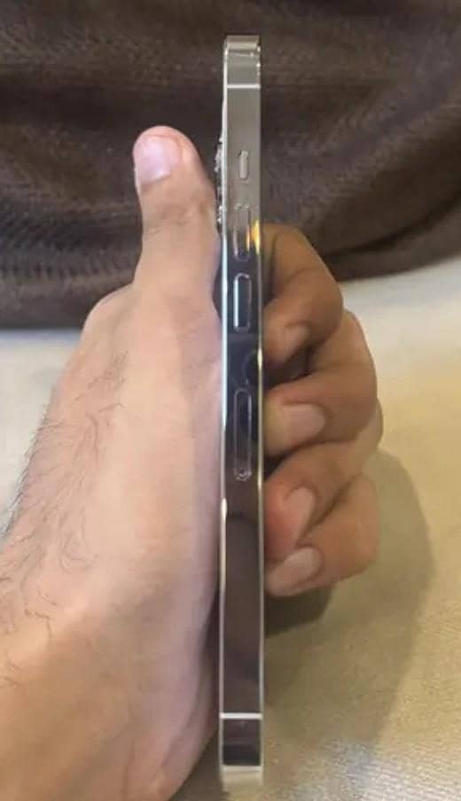 Apple iPhone 13 Pro 2