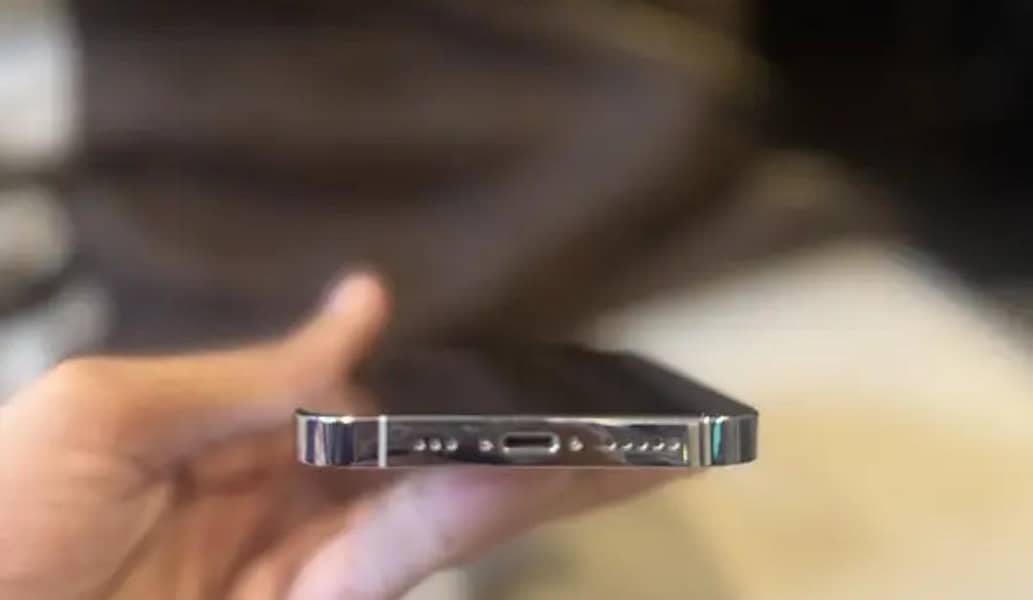 Apple iPhone 13 Pro 4