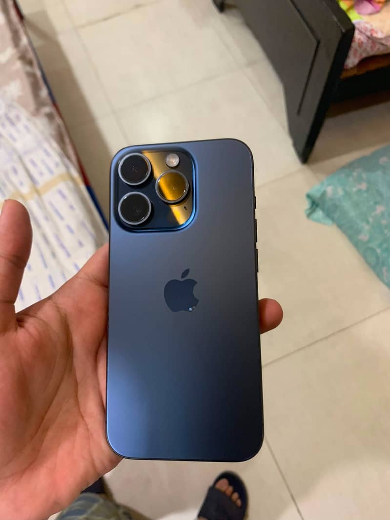 Apple iPhone 15 Pro 0