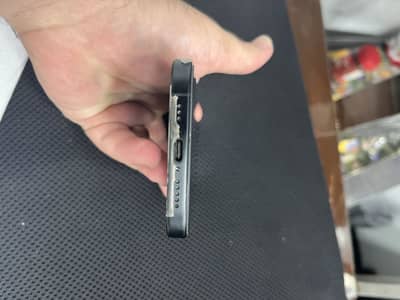 Apple iPhone 16 factory unlock