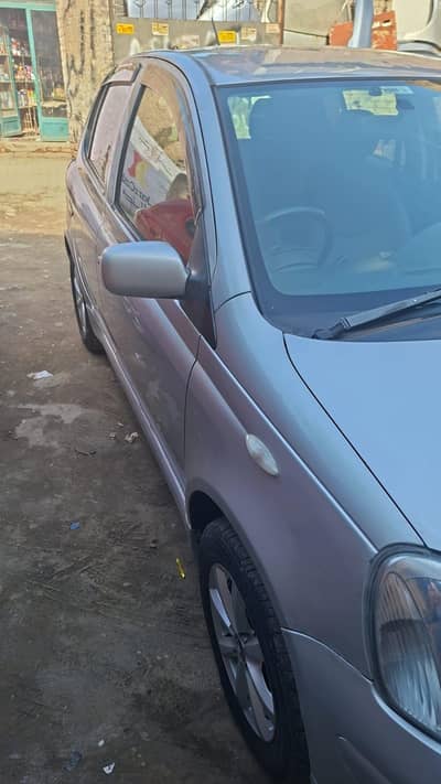 Toyota Vitz 2003