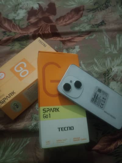 Tecno Spark Go 1 4+4 64gb complete smaan