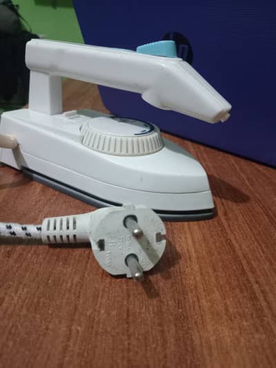 foldable iron its steam/dry/spray iron
