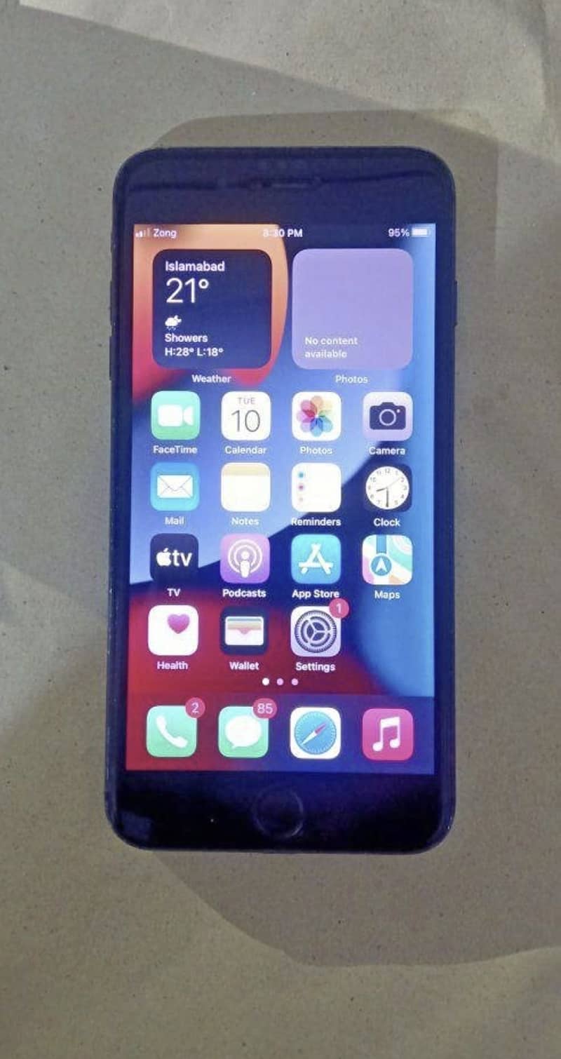 Apple iPhone 7 Plus 1