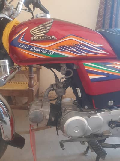 bilkul new bike hy one hand used