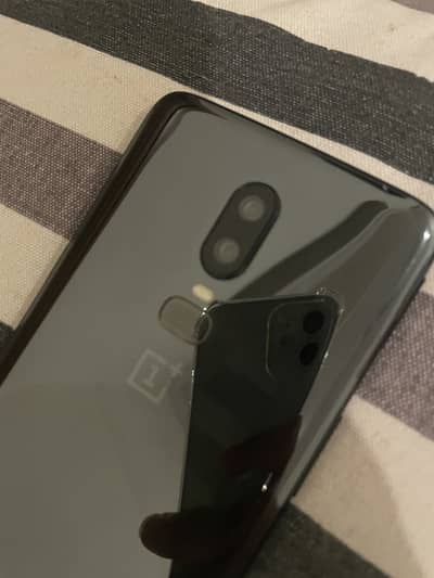 OnePlus 6 (8GB RAM / 128GB Storage) - Black