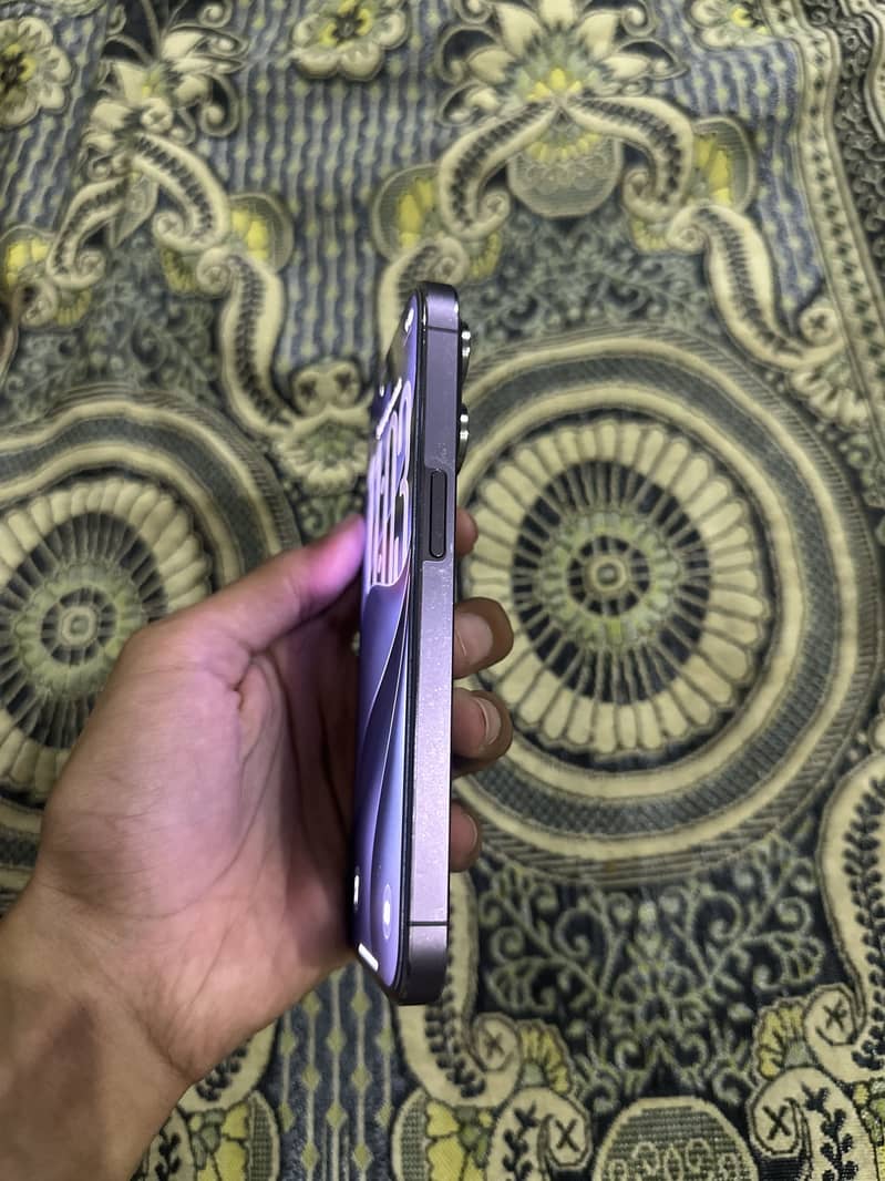 Apple iPhone 14 Pro 2