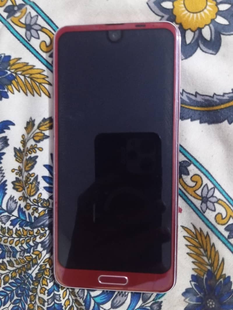Sharp Aquos R2 1