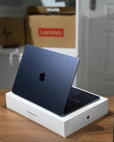 MacBook Air M4 16" 16-256