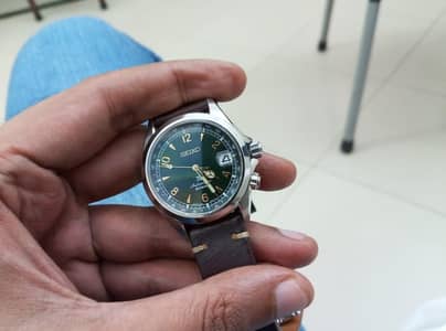 seiko alpinist spb121