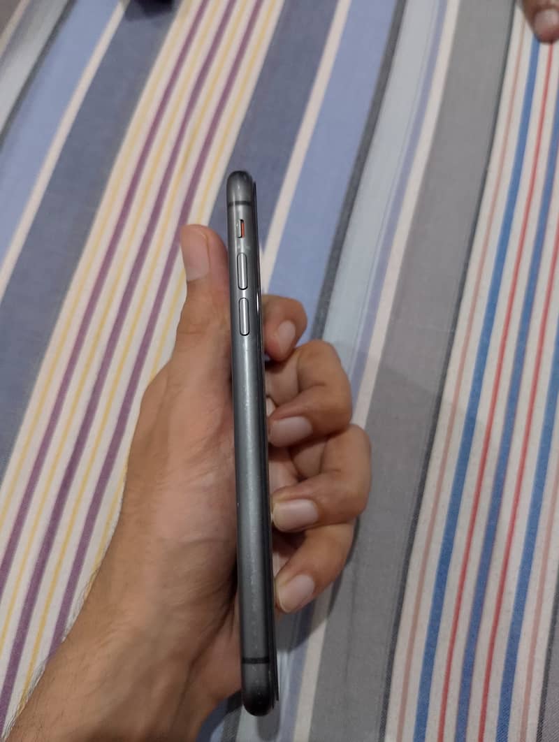 Apple iPhone 11 2