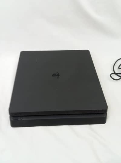 playstation 4 slim (ps4)