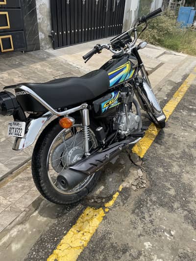 Honda 125 black collar