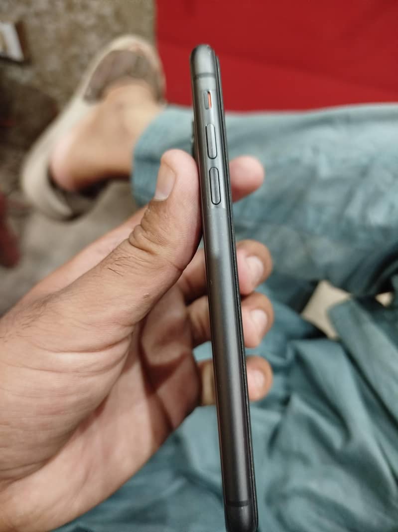 Apple iPhone 11 2