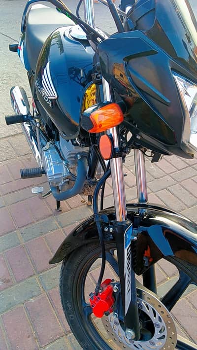 HONDA CB125F