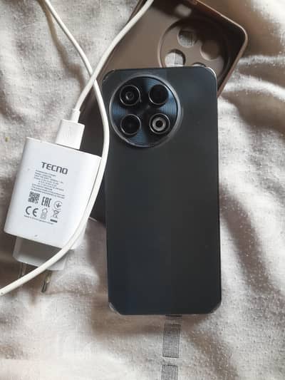 Tecno SPARK 30 Pro