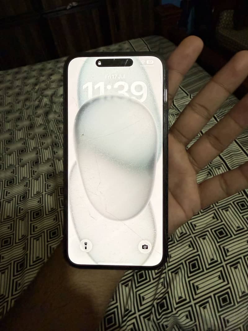 Apple iPhone 15 plus 4