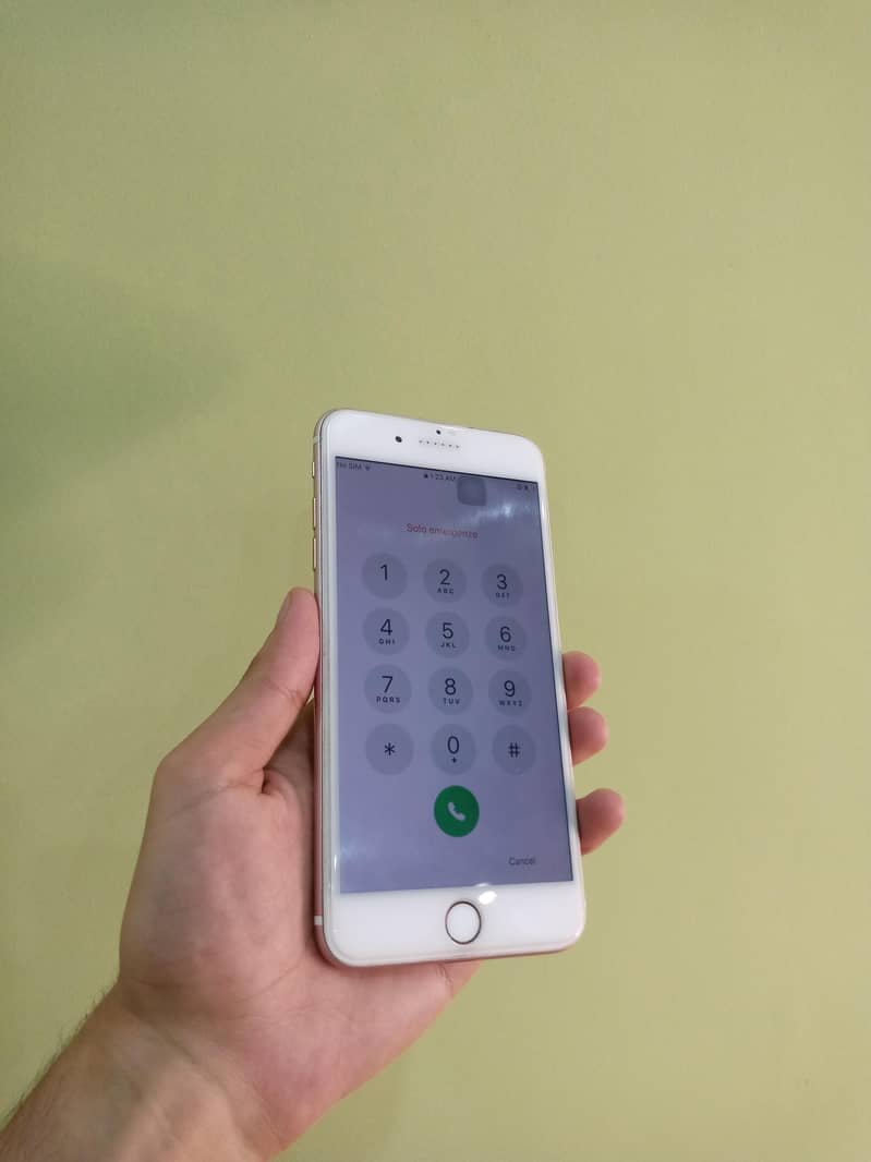 Apple iPhone 7 Plus 0