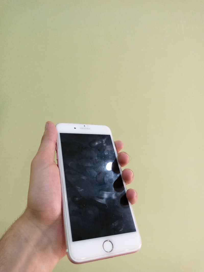Apple iPhone 7 Plus 1