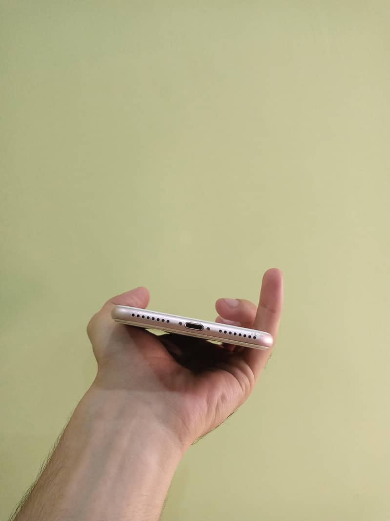 Apple iPhone 7 Plus 3