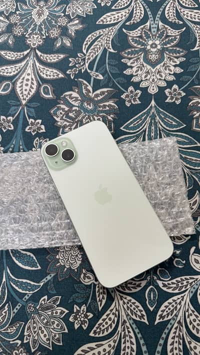 Apple iPhone 15 plus