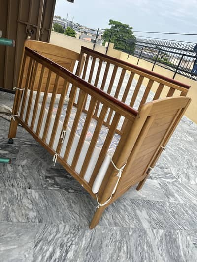 Baby cot
