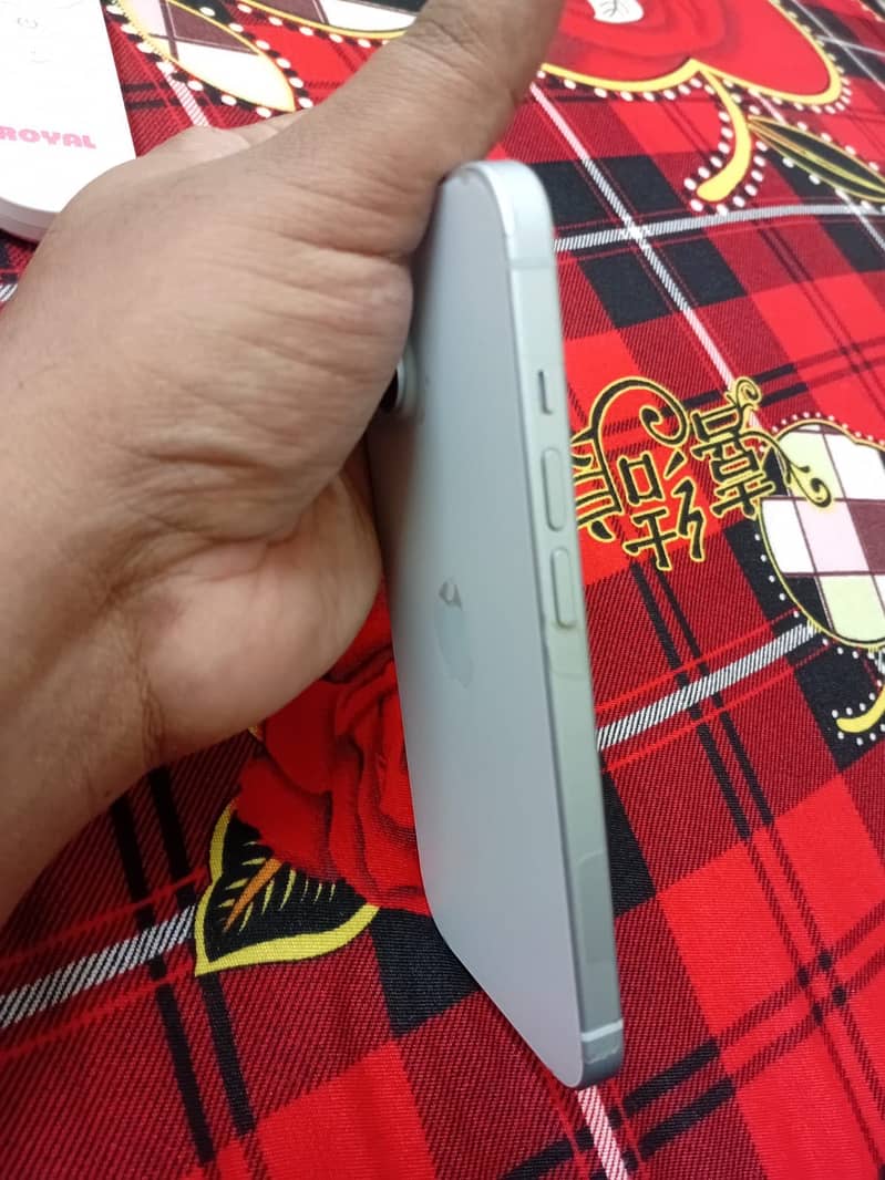 Iphone 15 4