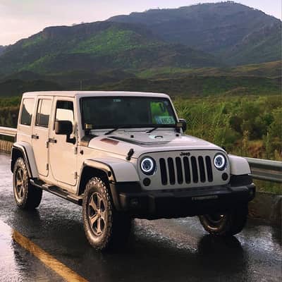 Jeep Wrangler Unlimited Sahara Black Tie Edition 2013