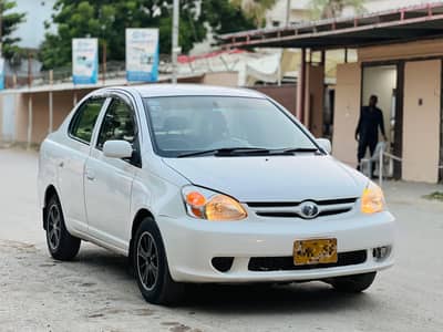 Toyota Platz 2003