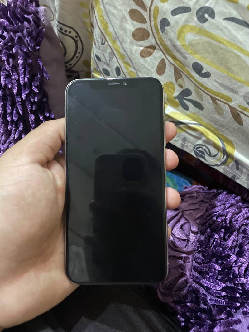 Apple iPhone X 3