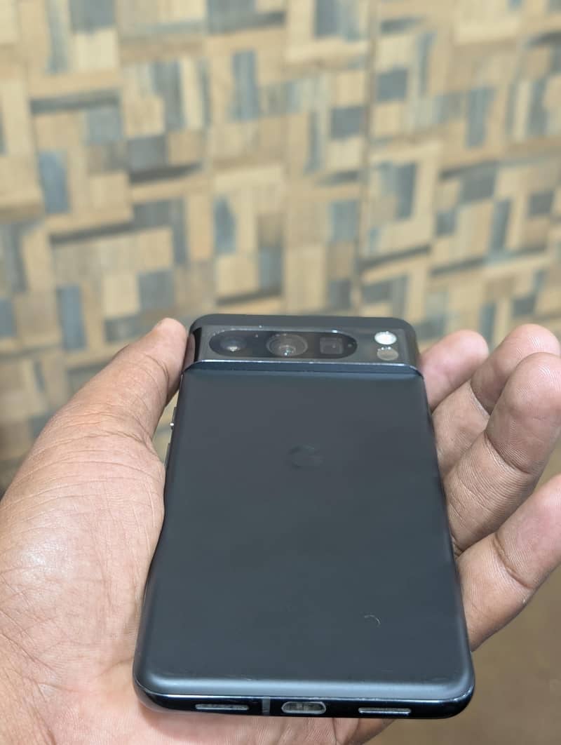 Google Pixel 8 Pro 4