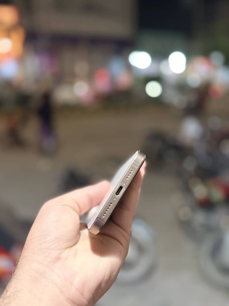 Iphone 16 pro max 2