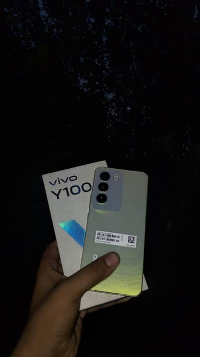 Vivo Y100