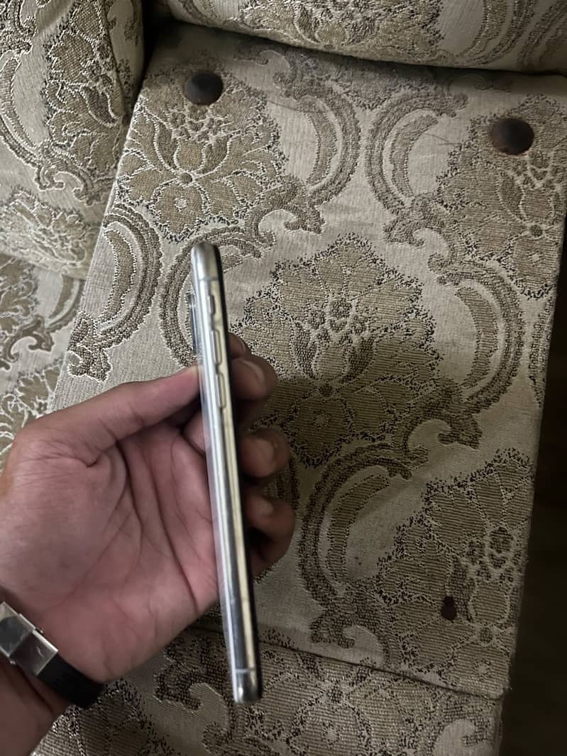 iPhone X 5