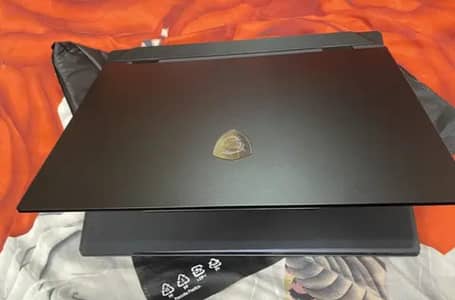 MSI Raider 18 Ai Ultra 9 285HX Rtx 5090 24 GB
