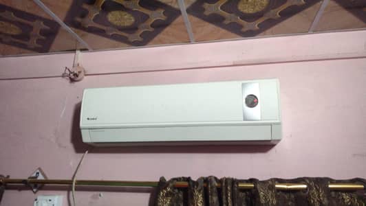 Gree A. c working condition 1.5 ton