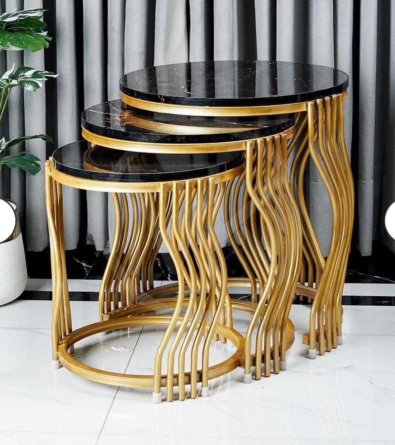 nesting table set 03/28/81/40/211/ 1
