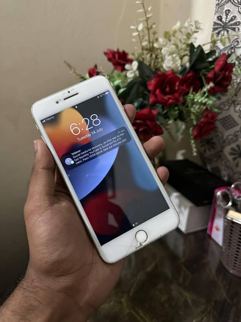 Apple iPhone 7 Plus 3