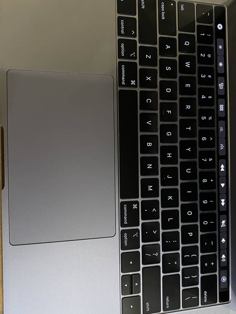 MacBook 2019 Pro 6