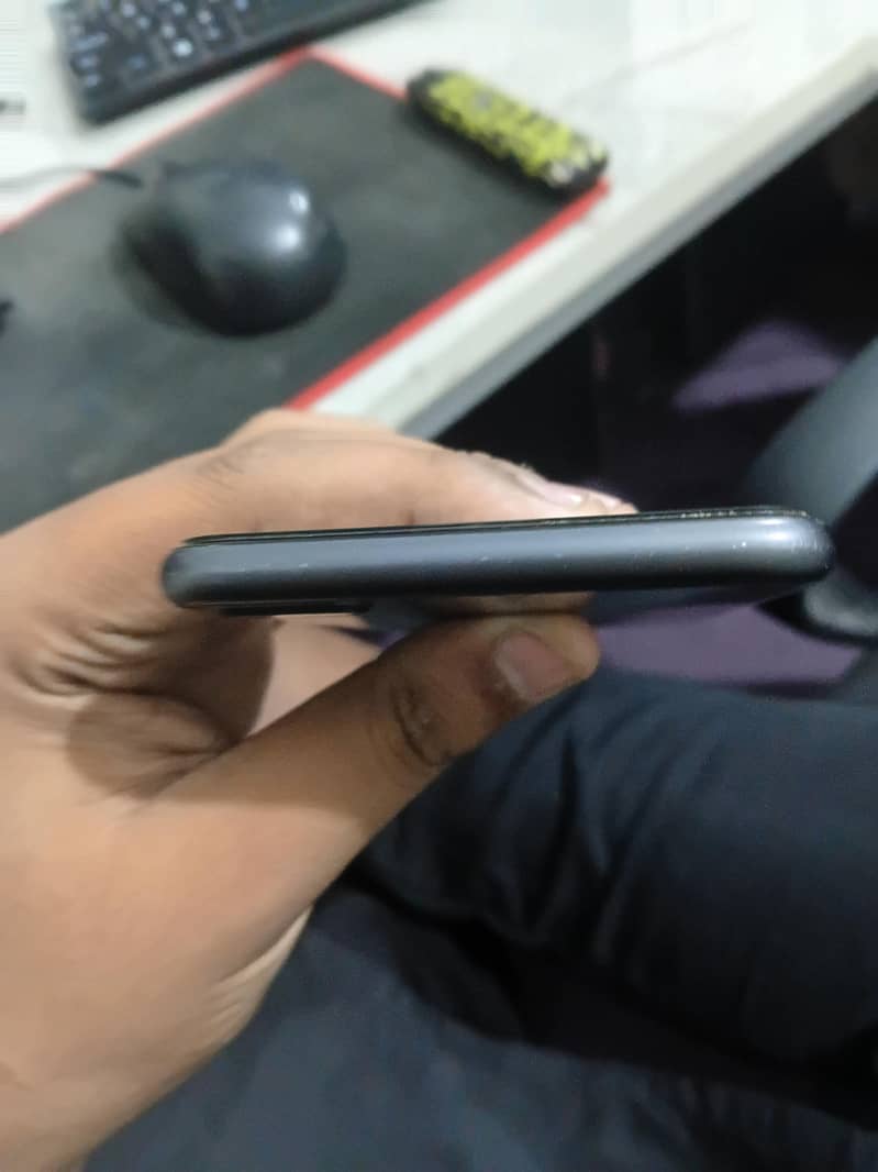 Apple iPhone 8 Plus 5
