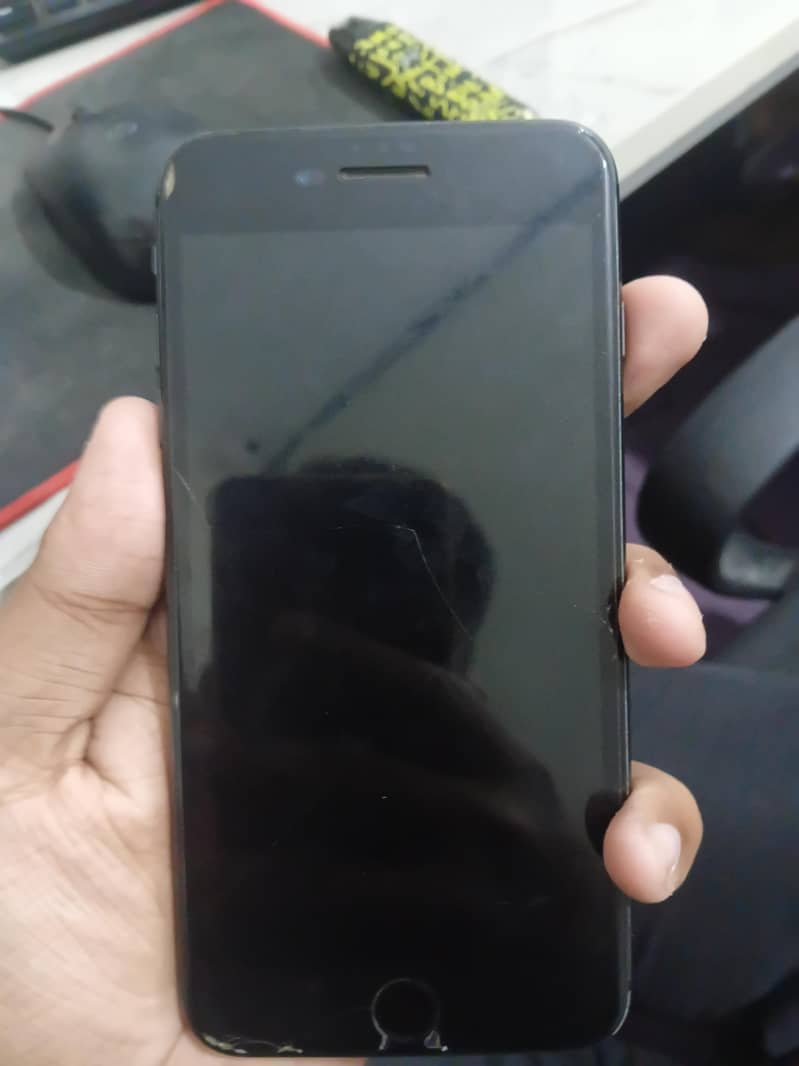 Apple iPhone 8 Plus 6