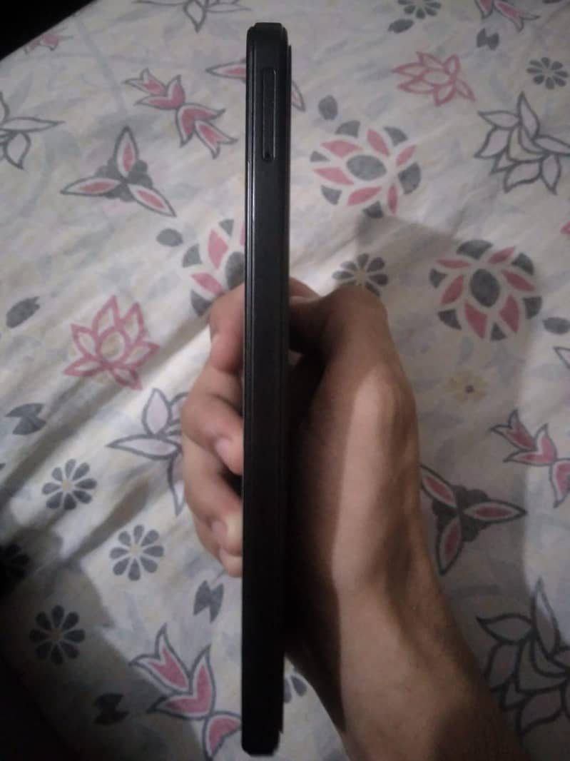HMD Arc 5